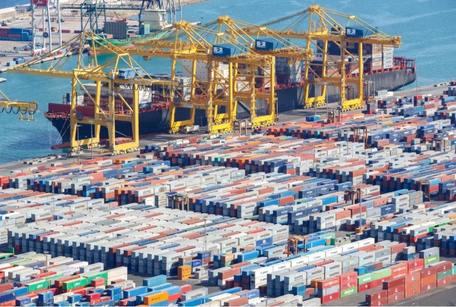 IBM-Maersk blockchain alliance cuts oceanic shipping times by 40%