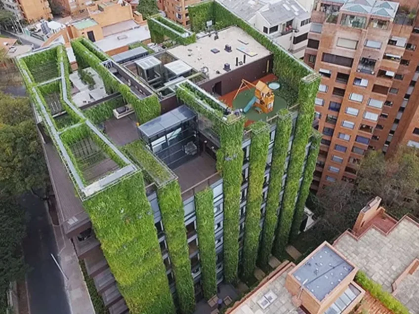World’s largest vertical garden hosts 115,000 plants to create “living building”
