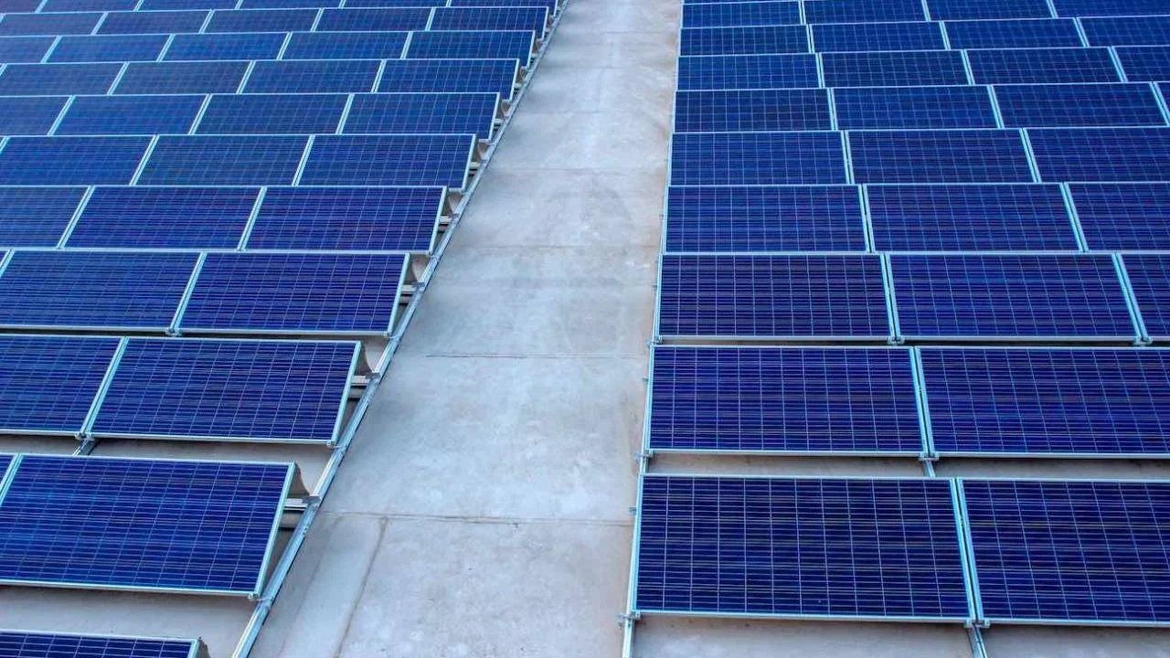 DeepSolar Project uses machine learning, satellite imagery to calculate US solar panels