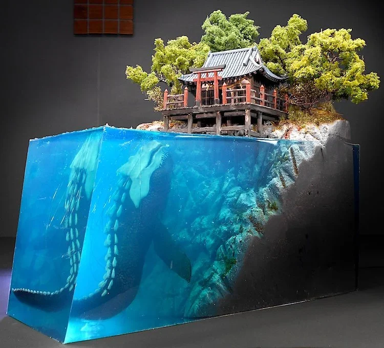 Sculptor Explores What Lurks Beneath the Water in Spine-Chilling Ocean Dioramas